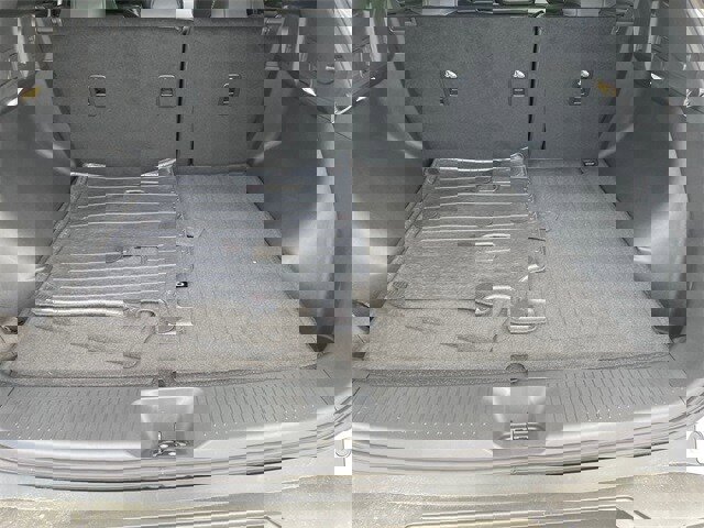 New 2025 Nissan Murano SV image 18