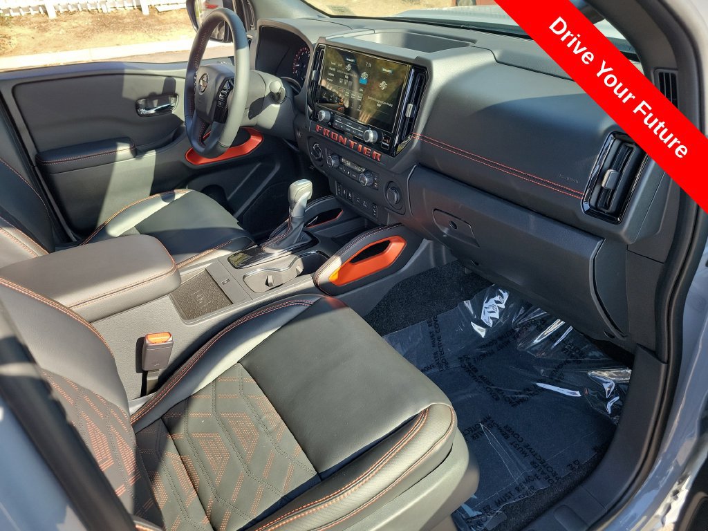 Used 2025 Nissan Frontier PRO-4X w/ Pro Premium Package AWD/4WD image 22