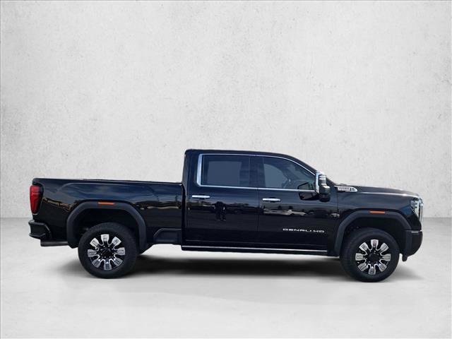 Used 2024 GMC Sierra 2500 Denali w/ Denali Reserve Package AWD/4WD image 4