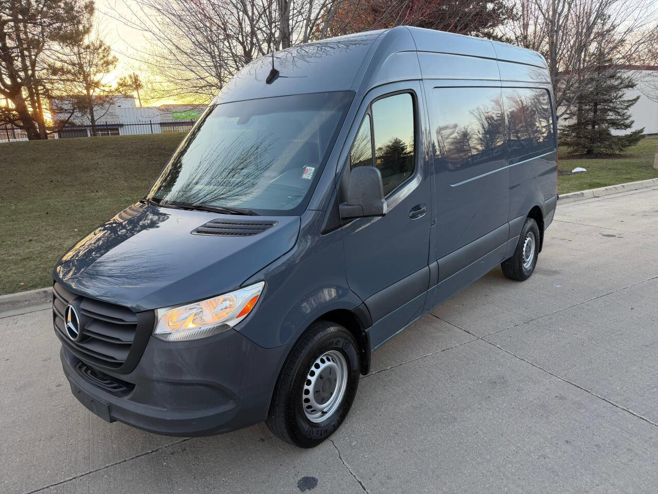 Used 2019 Mercedes-Benz Sprinter 144 image 8