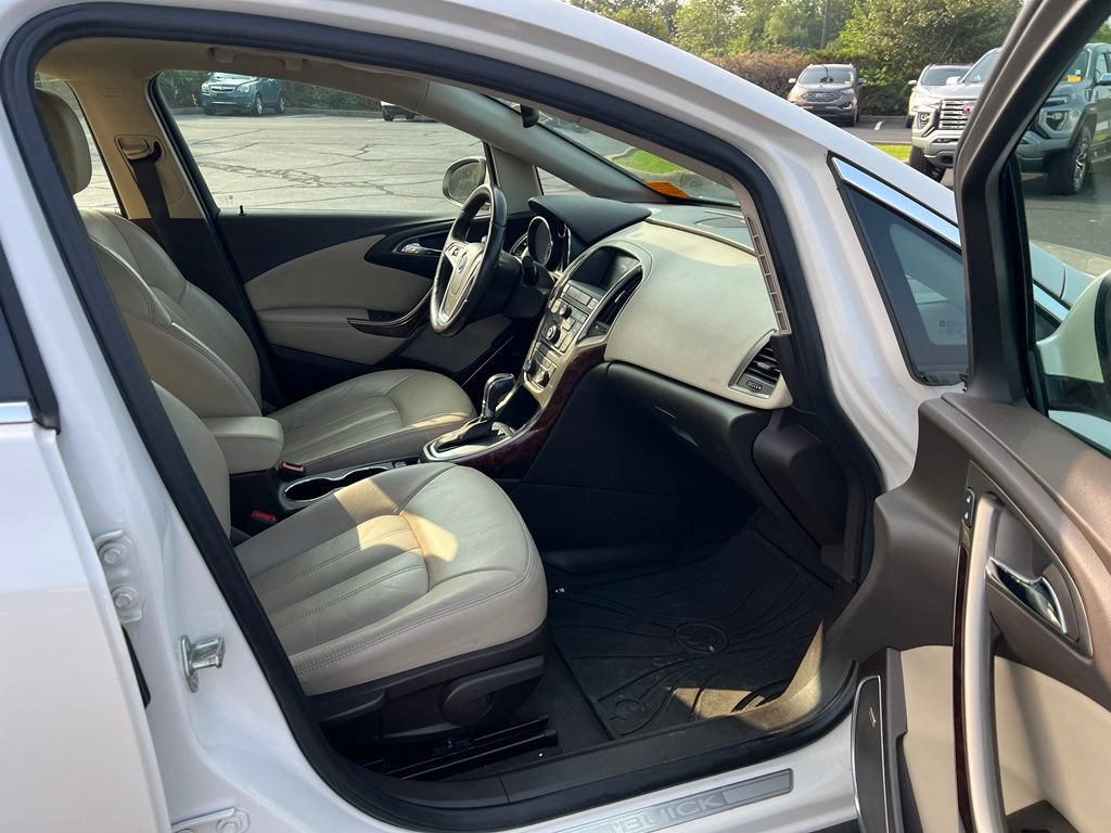 Used 2014 Buick Verano Leather FWD image 10