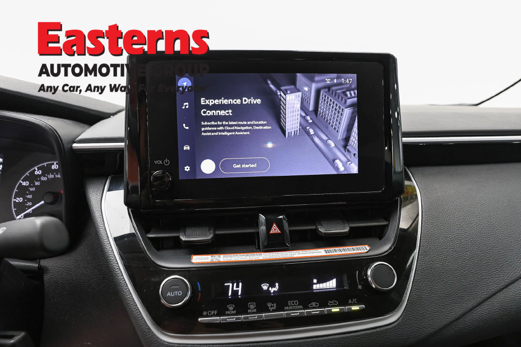 Used 2025 Toyota Corolla LE FWD image 12