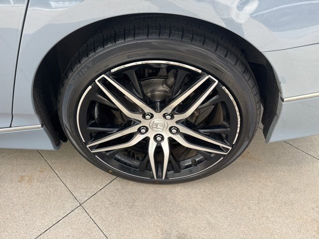 Used 2022 Honda Accord Touring image 11