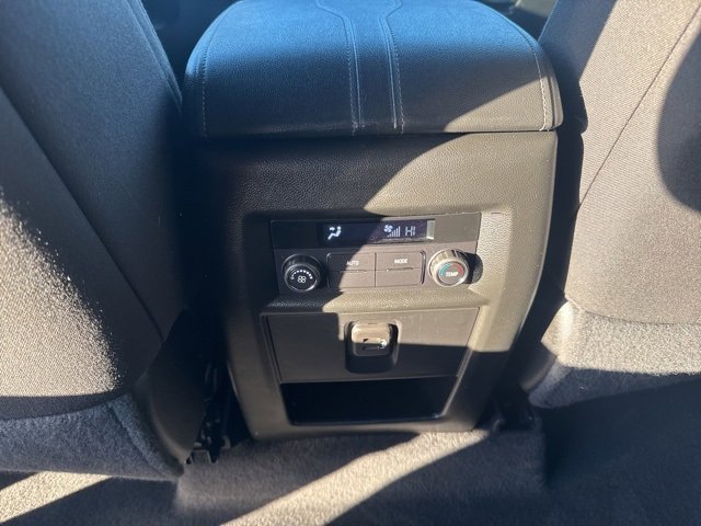 Used 2023 Chevrolet Traverse LT image 22