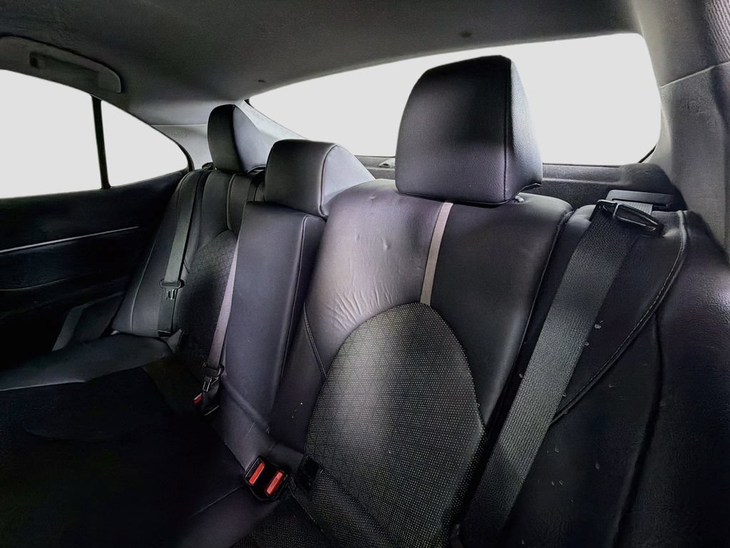 Used 2018 Toyota Camry XSE FWD image 20