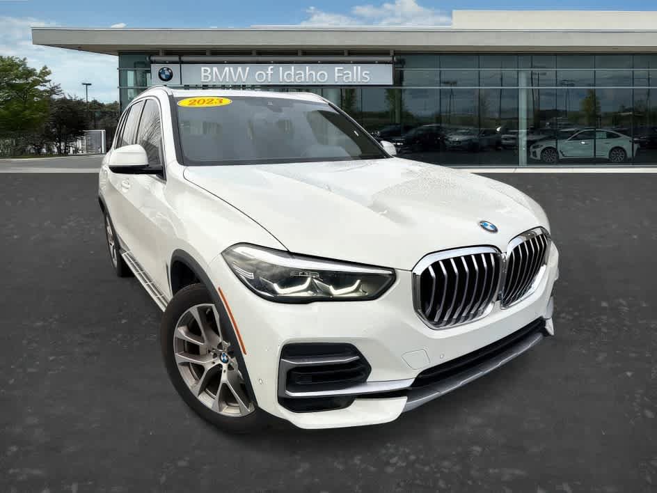 Used 2023 BMW X5 xDrive40i image 2