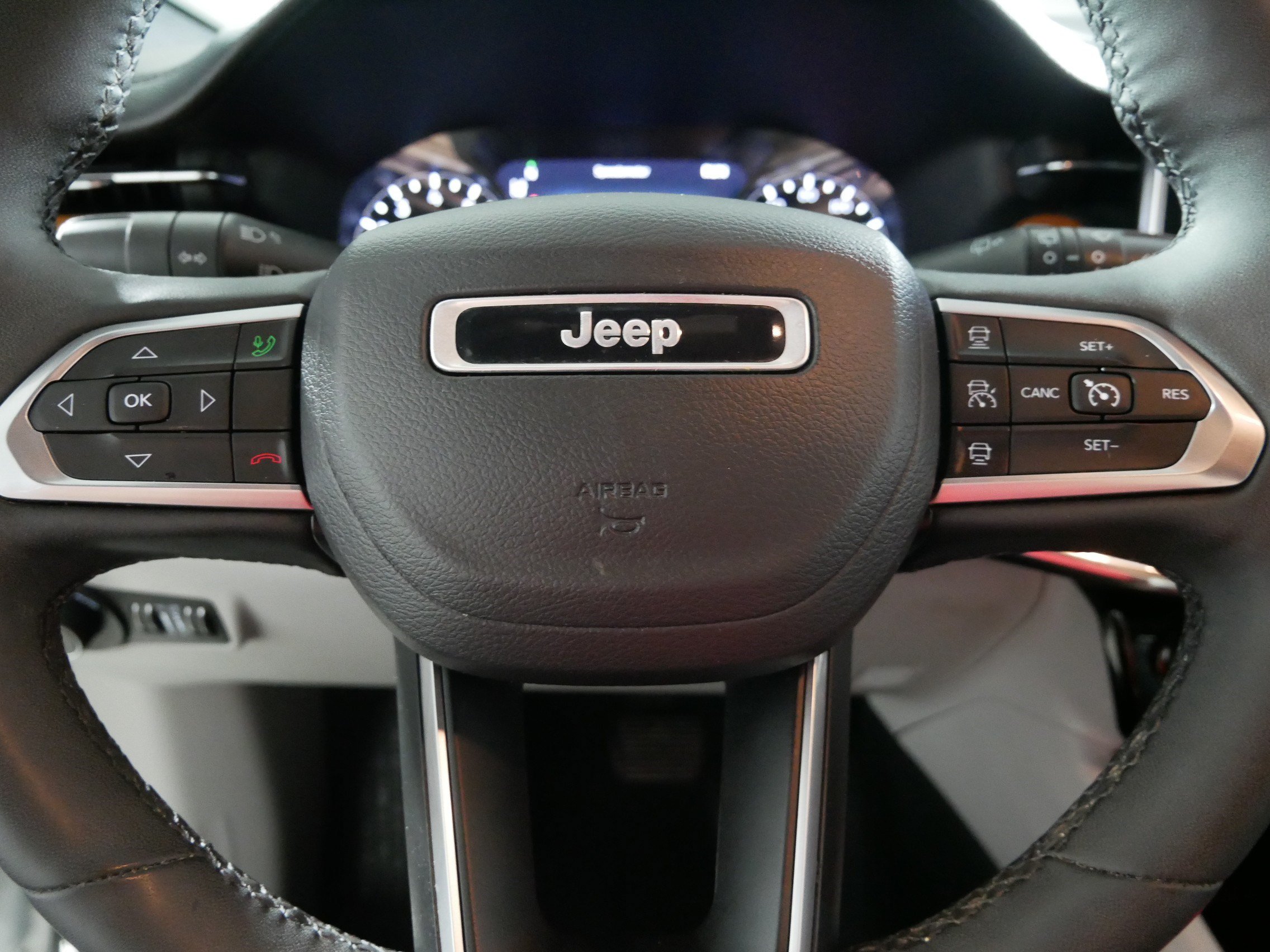 Used 2023 Jeep Compass Limited AWD/4WD image 25