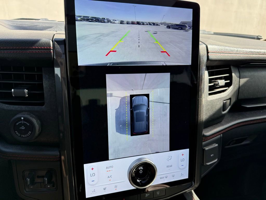 Used 2023 Ford Expedition Limited image 10