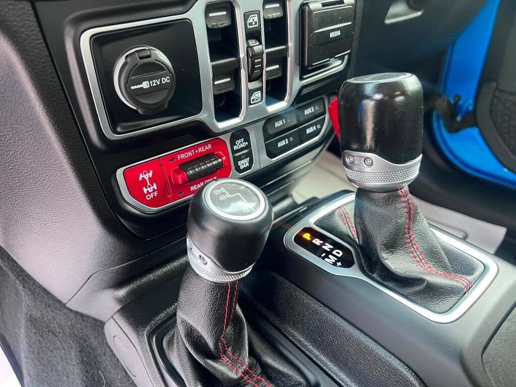 Used 2020 Jeep Gladiator Rubicon AWD/4WD image 9