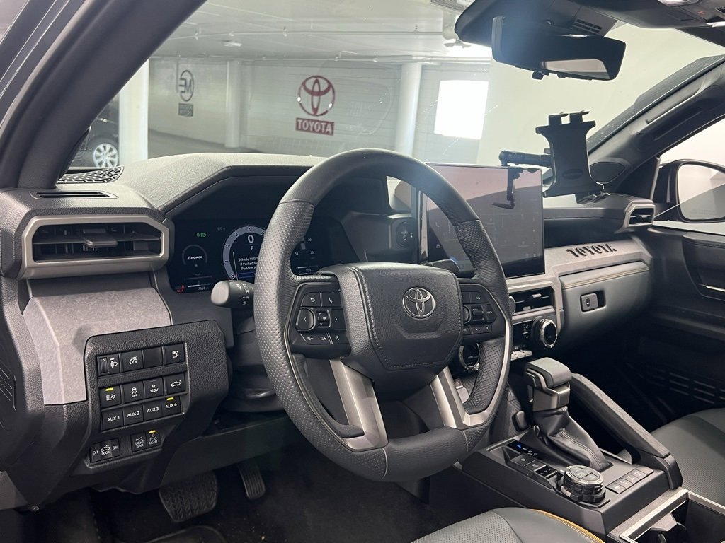 Used 2025 Toyota Tacoma Trailhunter image 14