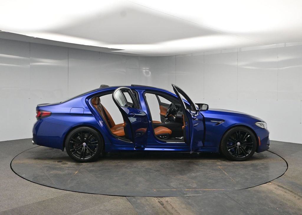 Used 2022 BMW M5 w/ Executive Package image 61