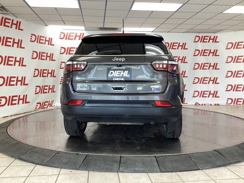 Used 2020 Jeep Compass Latitude w/ Cold Weather Group AWD/4WD image 6