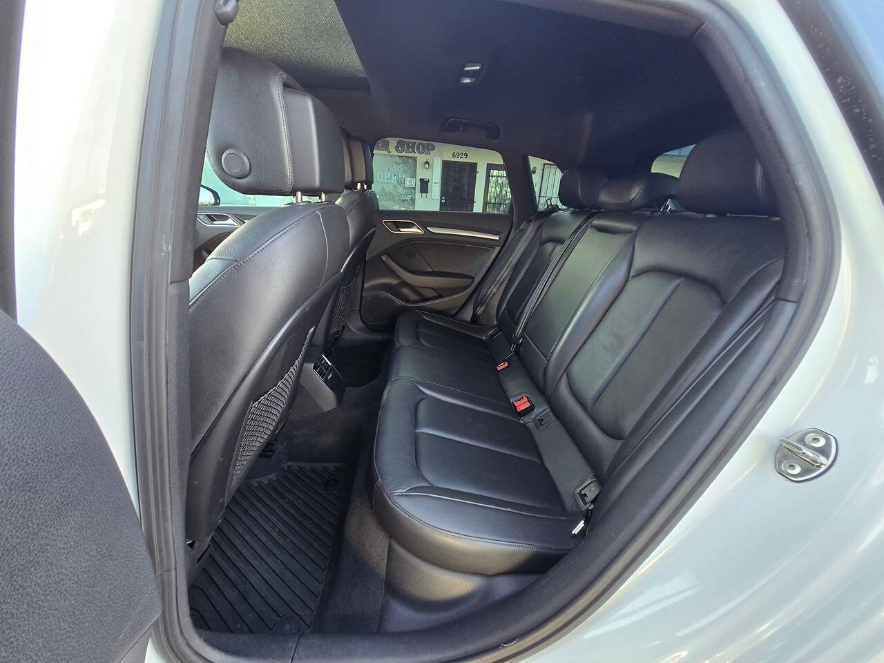 Used 2016 Audi A3 e-tron Premium Plus w/ Premium Plus Package FWD image 25