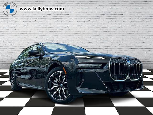 Used 2023 BMW 760i xDrive AWD/4WD image 1