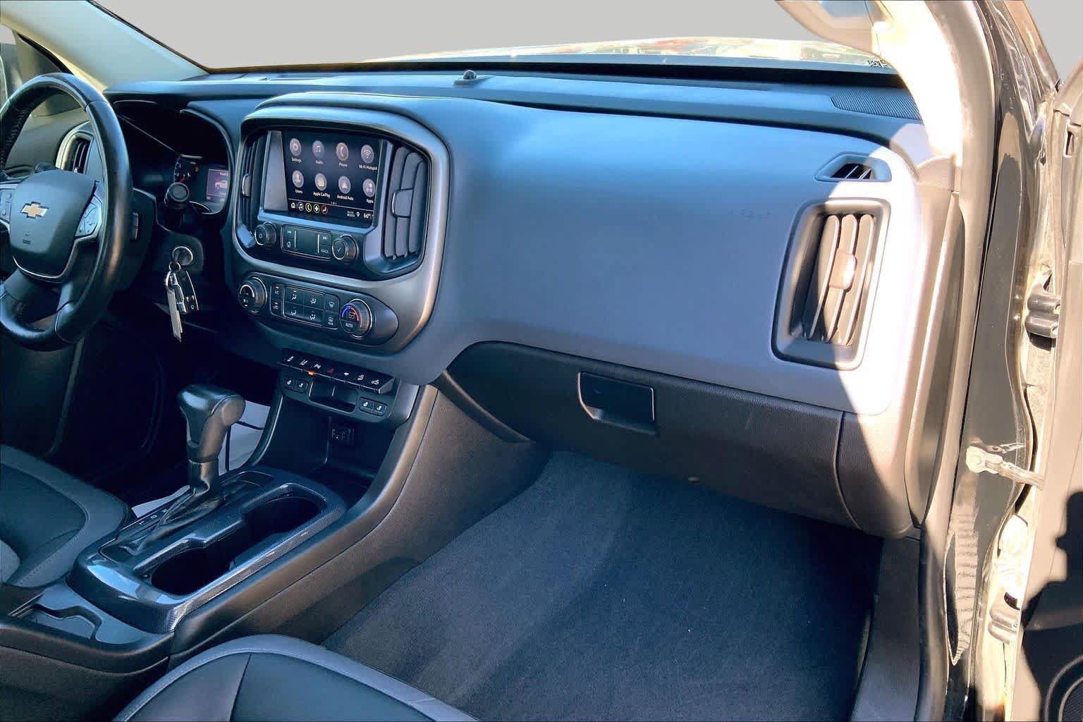 Used 2021 Chevrolet Colorado Z71 w/ Z71 Midnight Edition RWD image 17