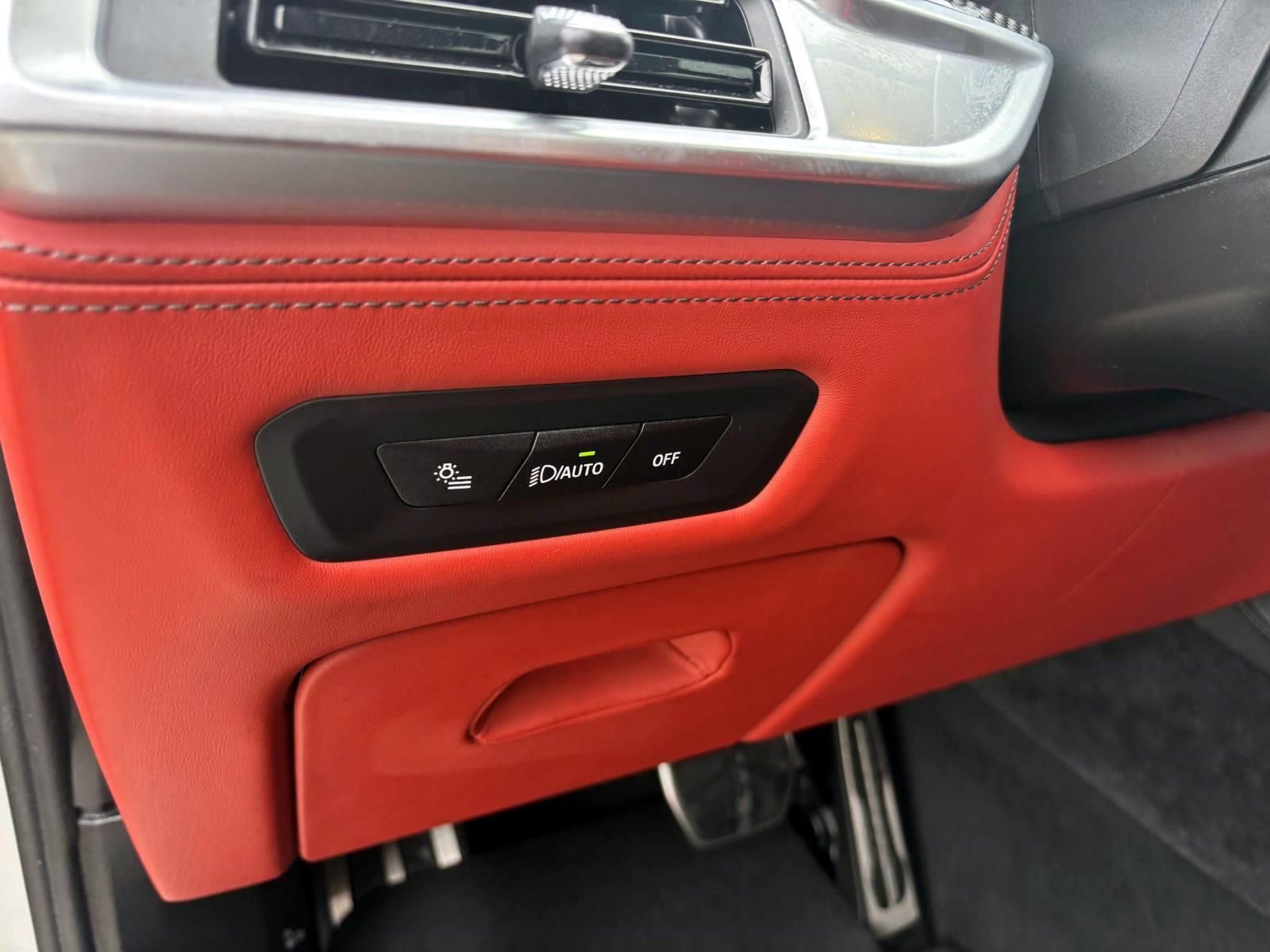 Used 2025 BMW X5 M Competition w/ Executive Package image 14