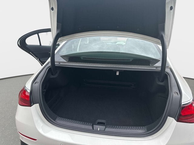 Used 2025 Mercedes-Benz E 350 Sedan image 11