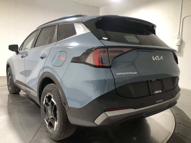 New 2026 Kia Sportage EX image 5