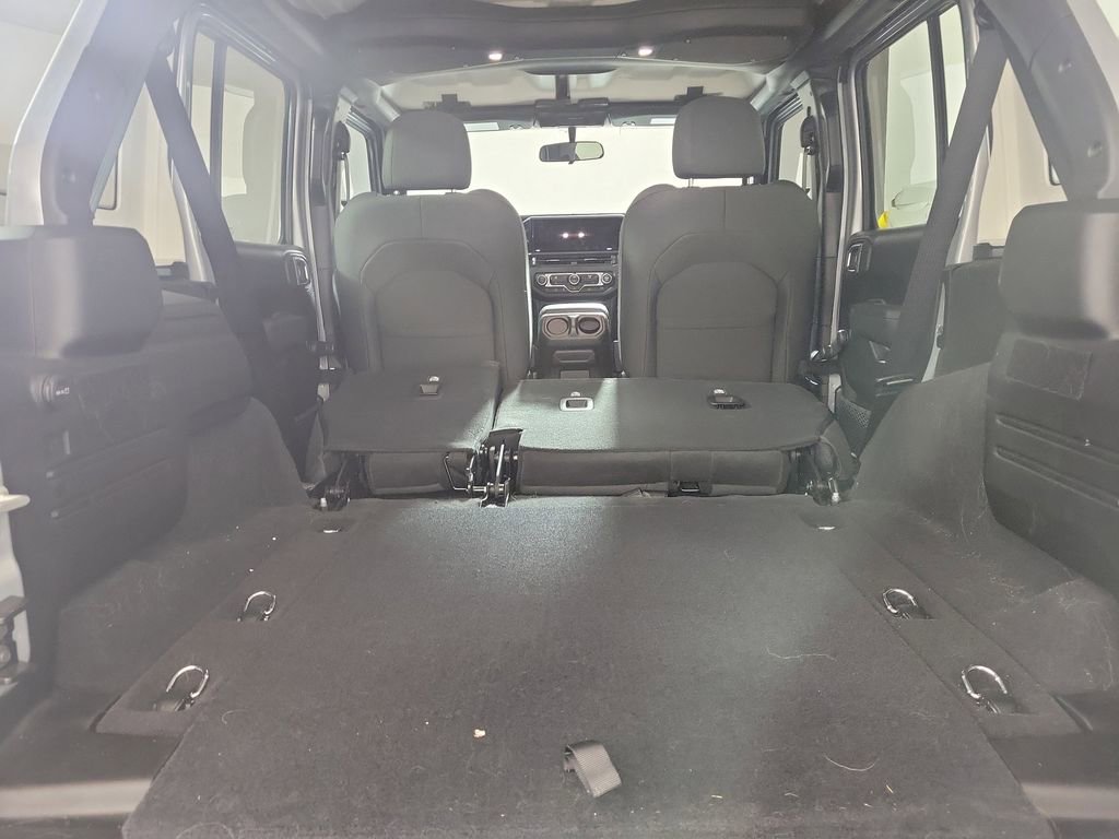 Used 2024 Jeep Wrangler Sport AWD/4WD image 21