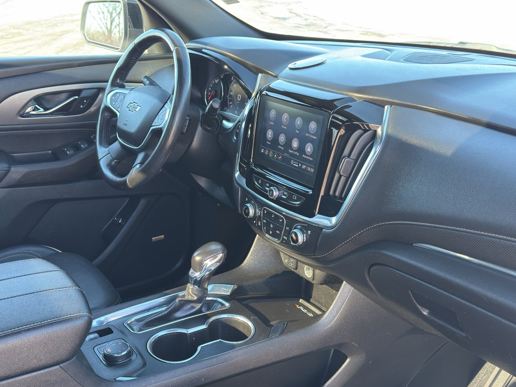 Used 2022 Chevrolet Traverse Premier w/ Redline Edition AWD/4WD image 30