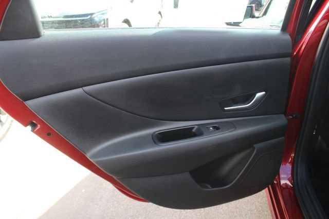 Used 2023 Hyundai Elantra SEL FWD image 21