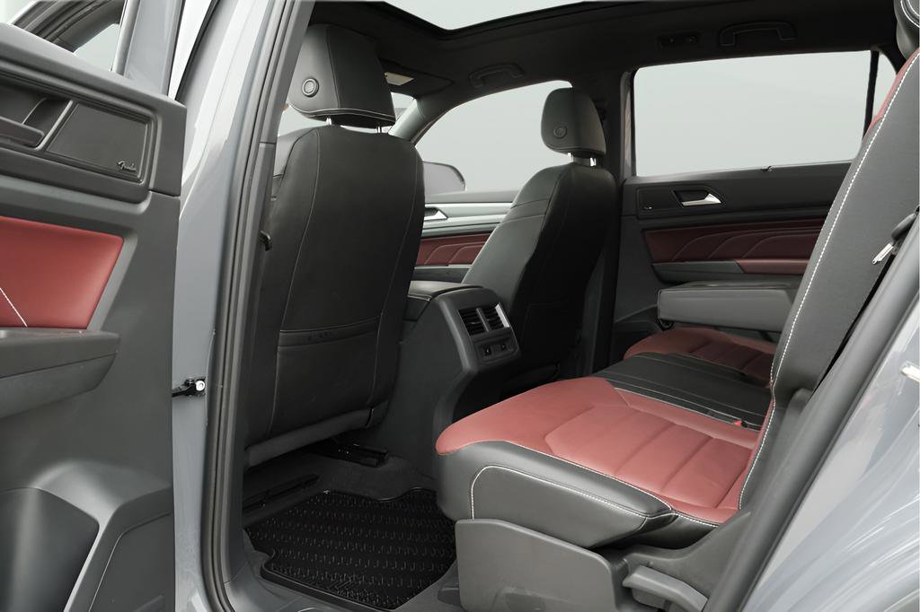 Used 2023 Volkswagen Atlas Cross Sport SEL Premium R-Line image 24