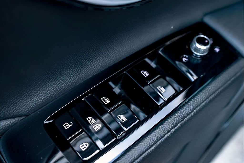 Used 2024 Maserati Grecale GT image 27