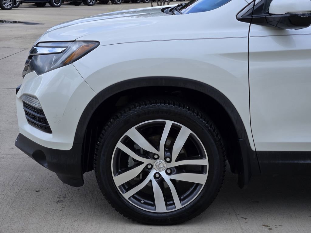 Used 2017 Honda Pilot Touring image 6