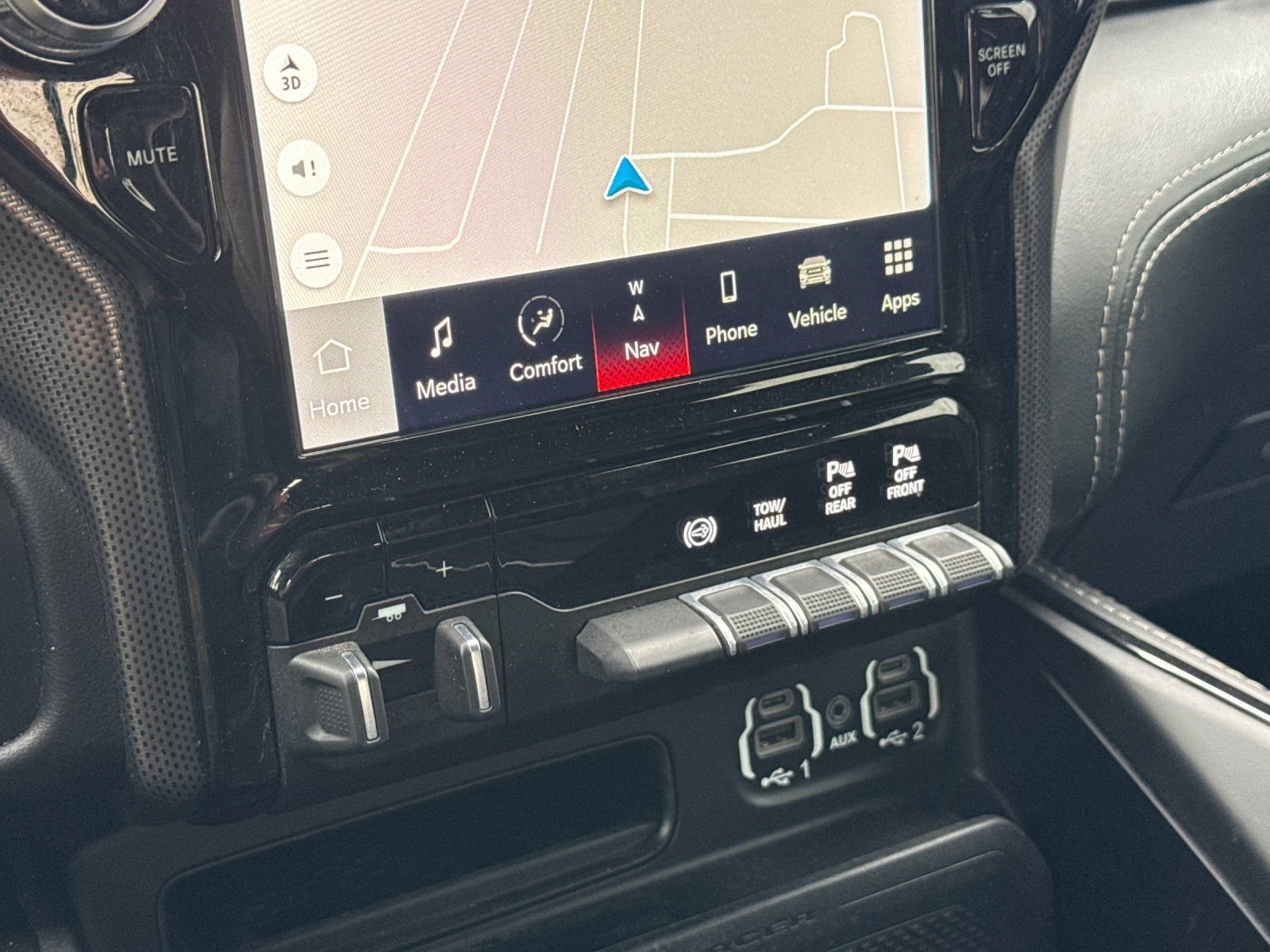 Used 2022 RAM 3500 Limited image 29