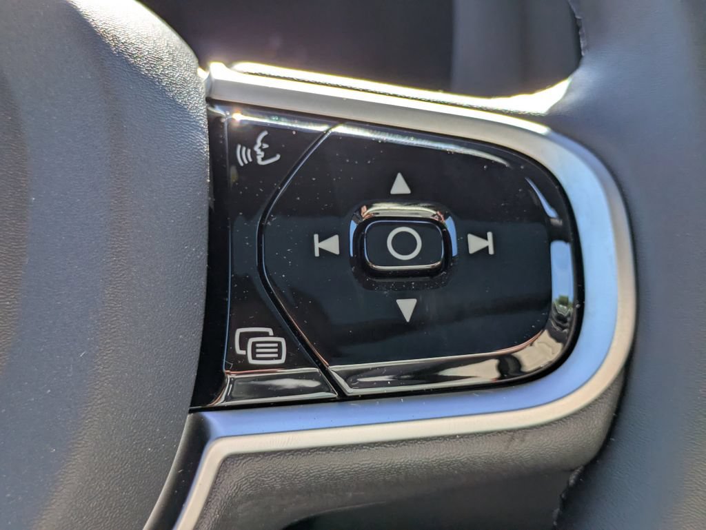 New 2026 Volvo XC60 B5 Plus w/ Protection Package Premier AWD/4WD image 29