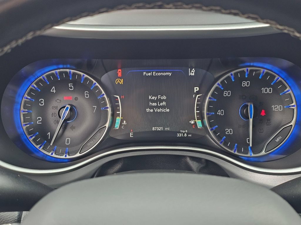 Used 2020 Chrysler Pacifica Touring-L Plus FWD image 24