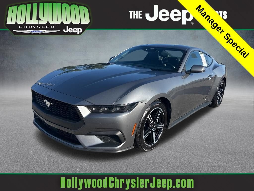 Used 2025 Ford Mustang Premium RWD image 1