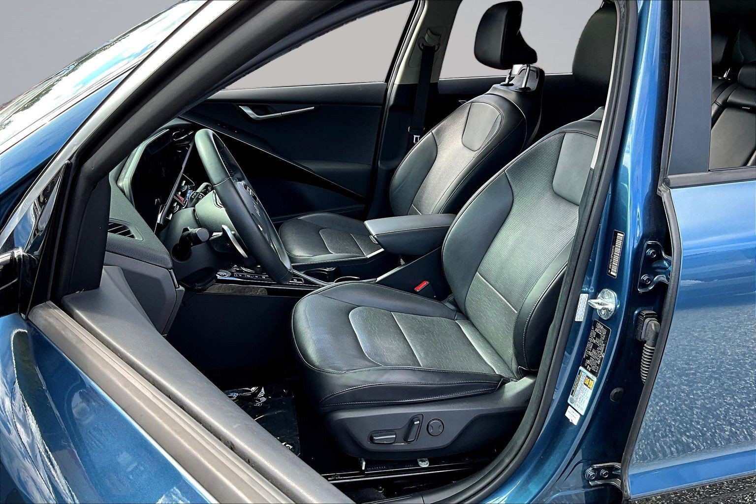 Used 2023 Kia Niro Wave FWD image 17