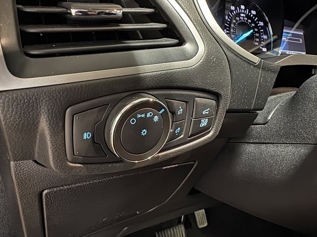 Used 2021 Ford Edge SEL w/ Convenience Package image 25