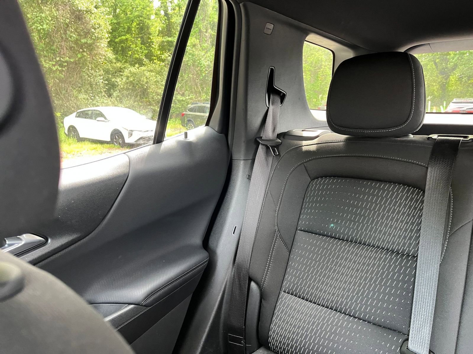 Used 2025 Chevrolet Equinox LT FWD image 39