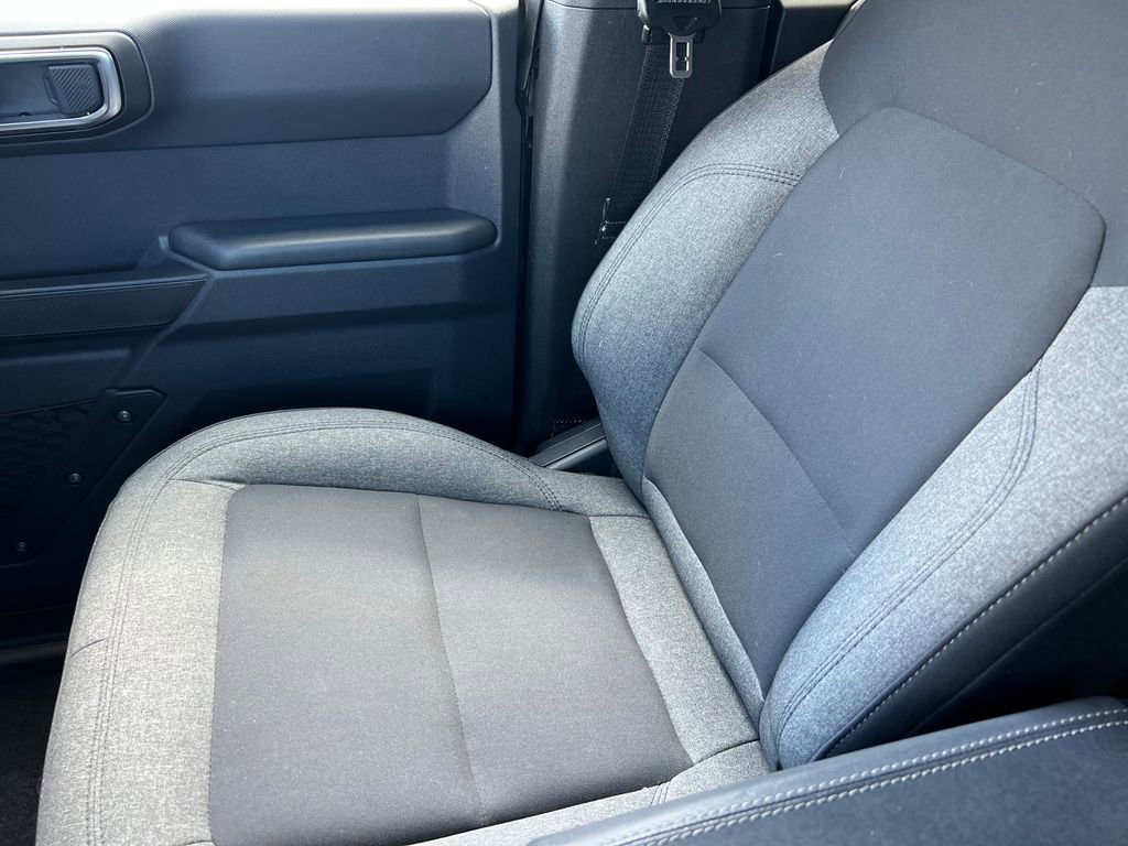 Used 2025 Ford Bronco Big Bend image 10