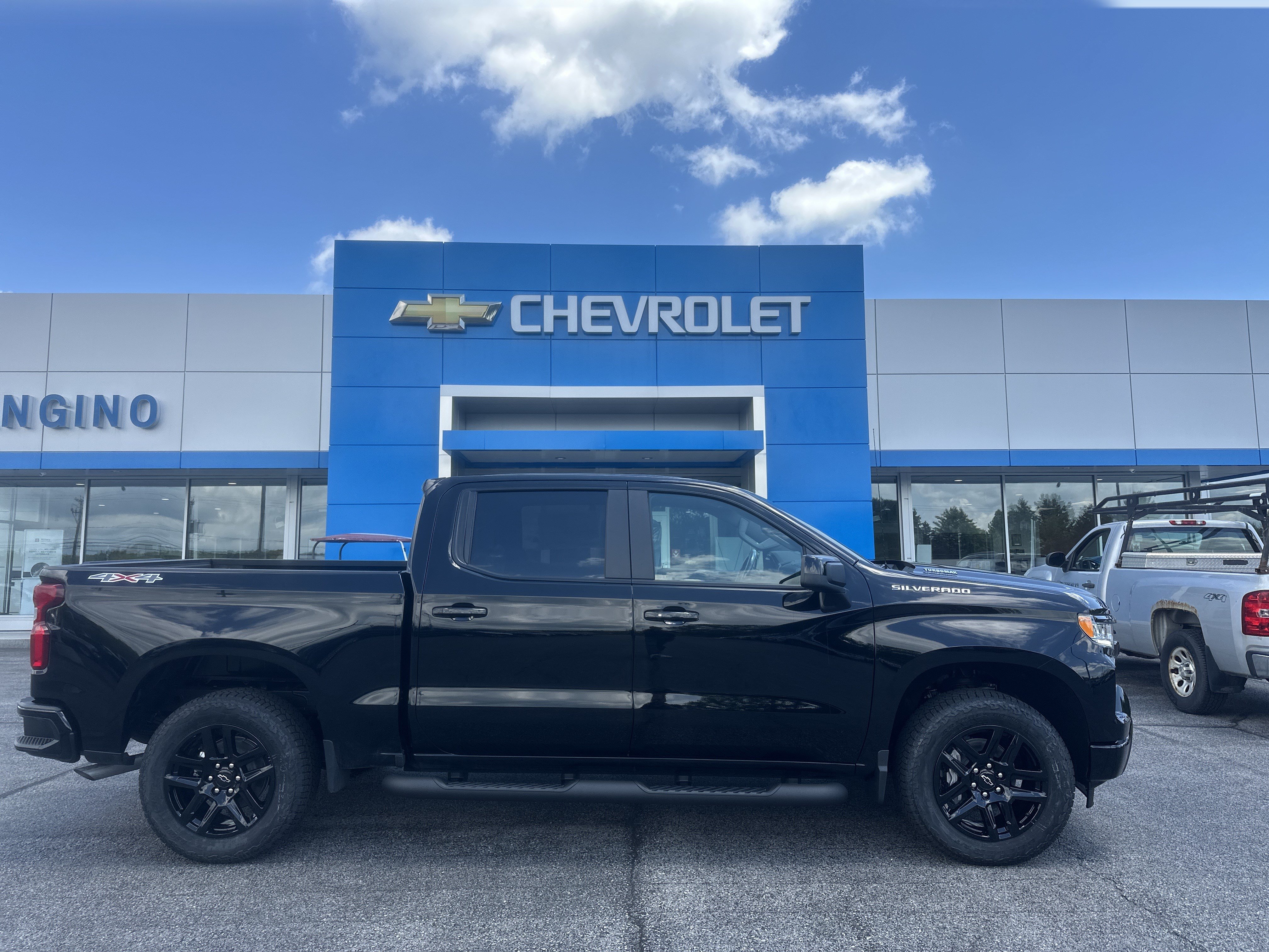 New 2026 Chevrolet Silverado 1500 RST w/ RST Select Package AWD/4WD image 1