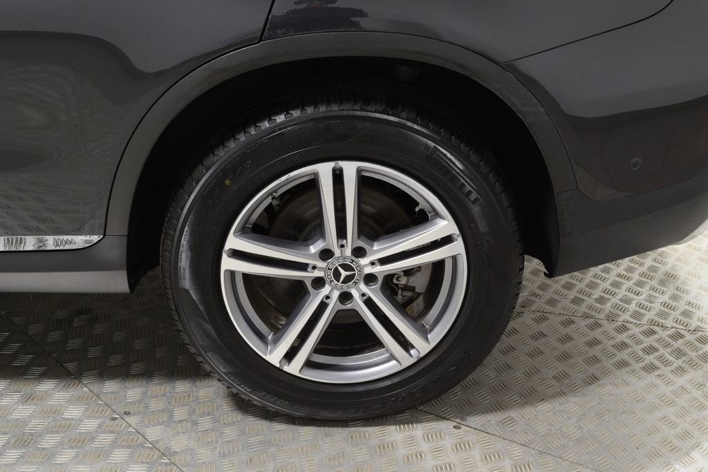 Used 2021 Mercedes-Benz GLC 300 4MATIC image 36