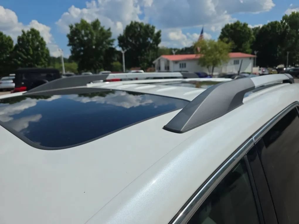 Used 2017 GMC Acadia SLT w/ LPO, Floor Liner Package FWD image 13
