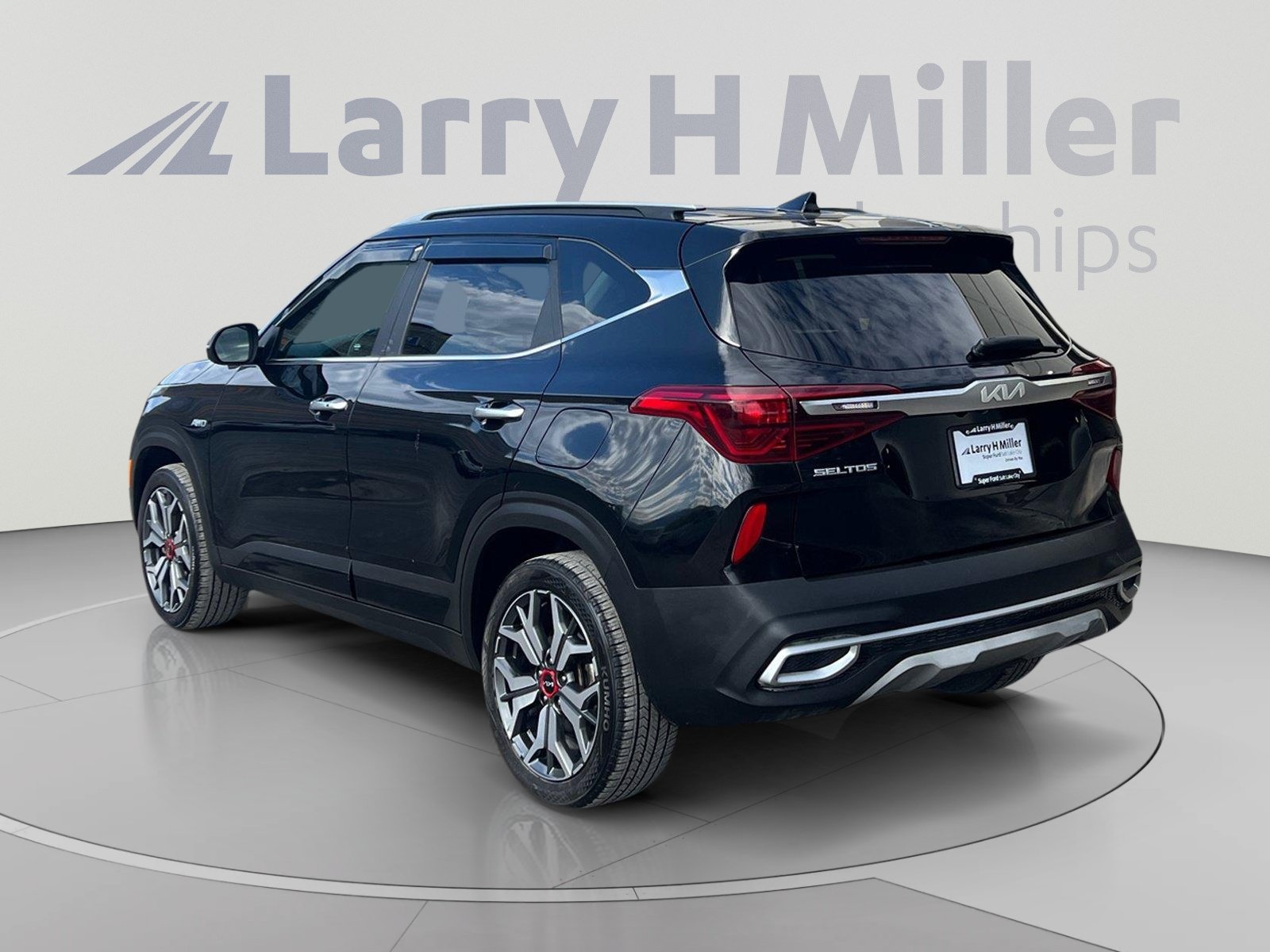 Used 2022 Kia Seltos SX AWD/4WD image 3