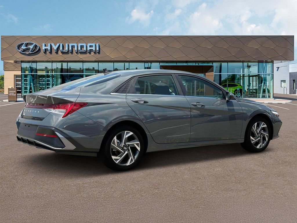 New 2024 Hyundai Elantra SEL w/ Convenience Package image 8