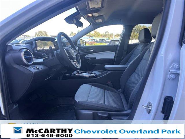 New 2026 Chevrolet Trax LT w/ LT Convenience Package image 18