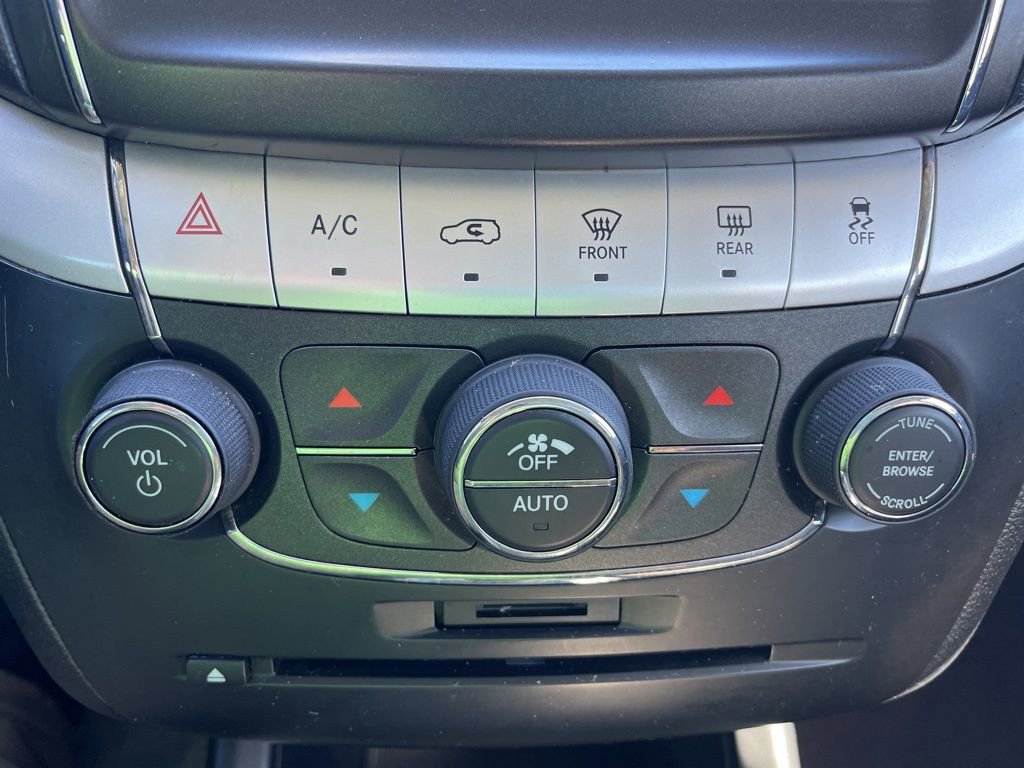 Used 2016 Dodge Journey R/T w/ Driver Convenience Group image 32