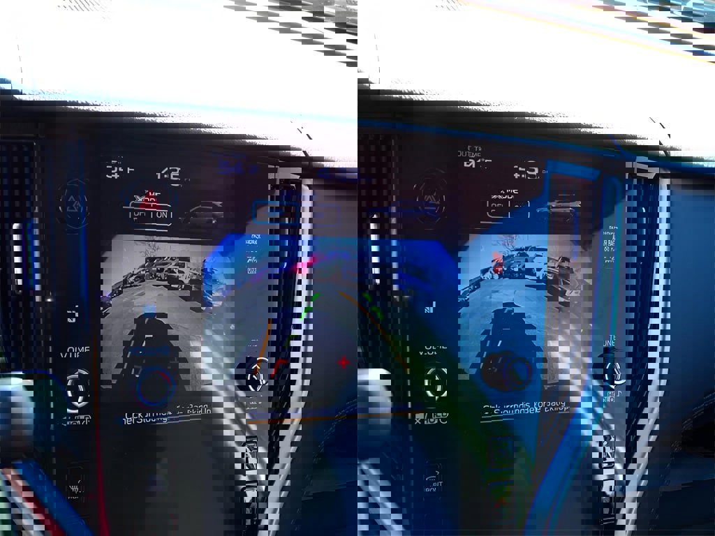 Certified 2025 Subaru Outback Premium image 20