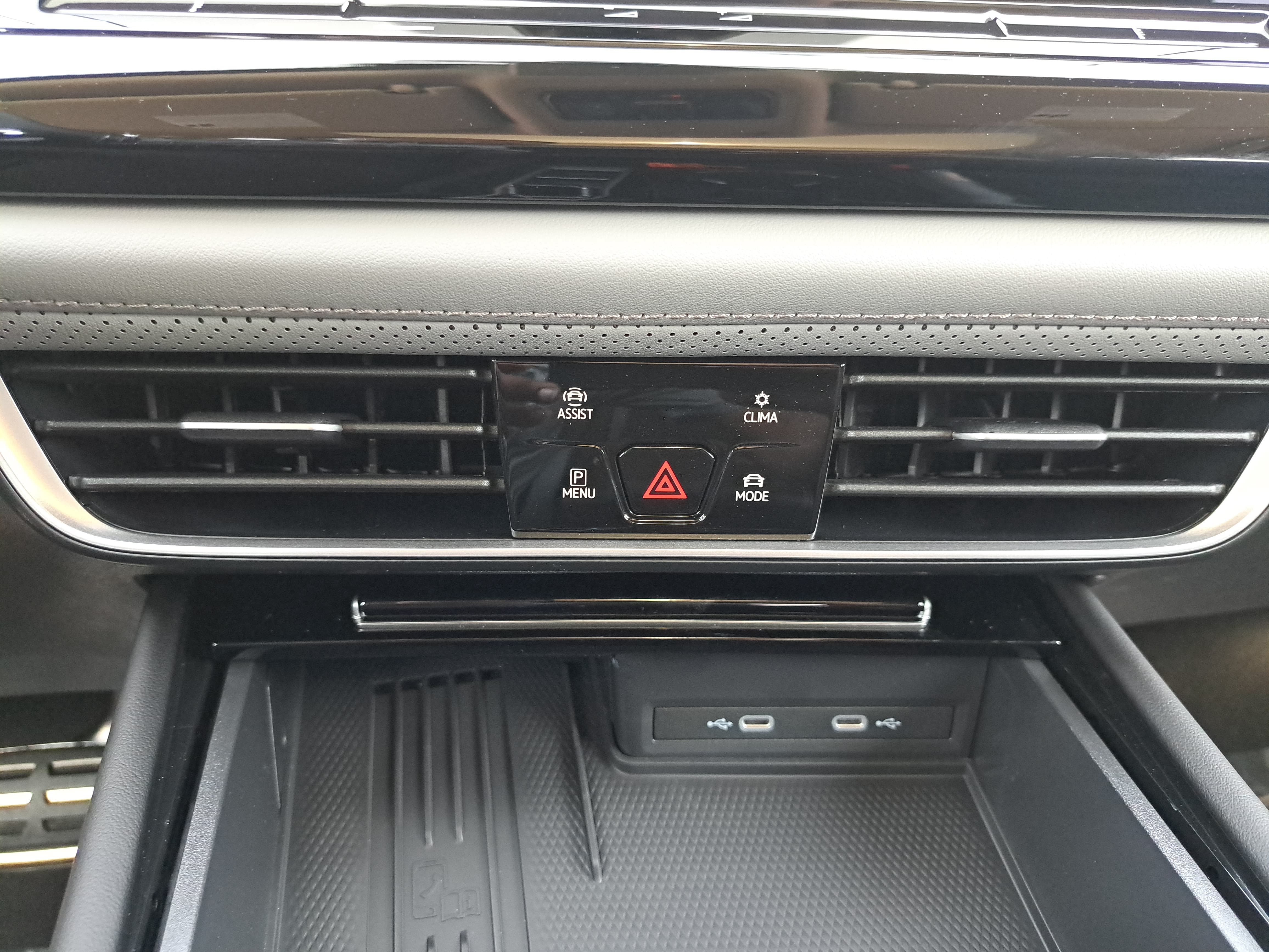 New 2026 Volkswagen Atlas Peak Edition AWD/4WD image 22