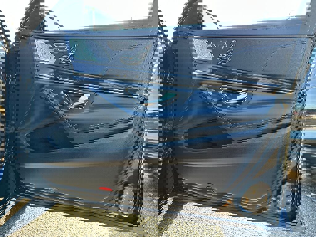 Used 2019 Mercedes-Benz S 560 4MATIC Sedan w/ Premium Package image 27