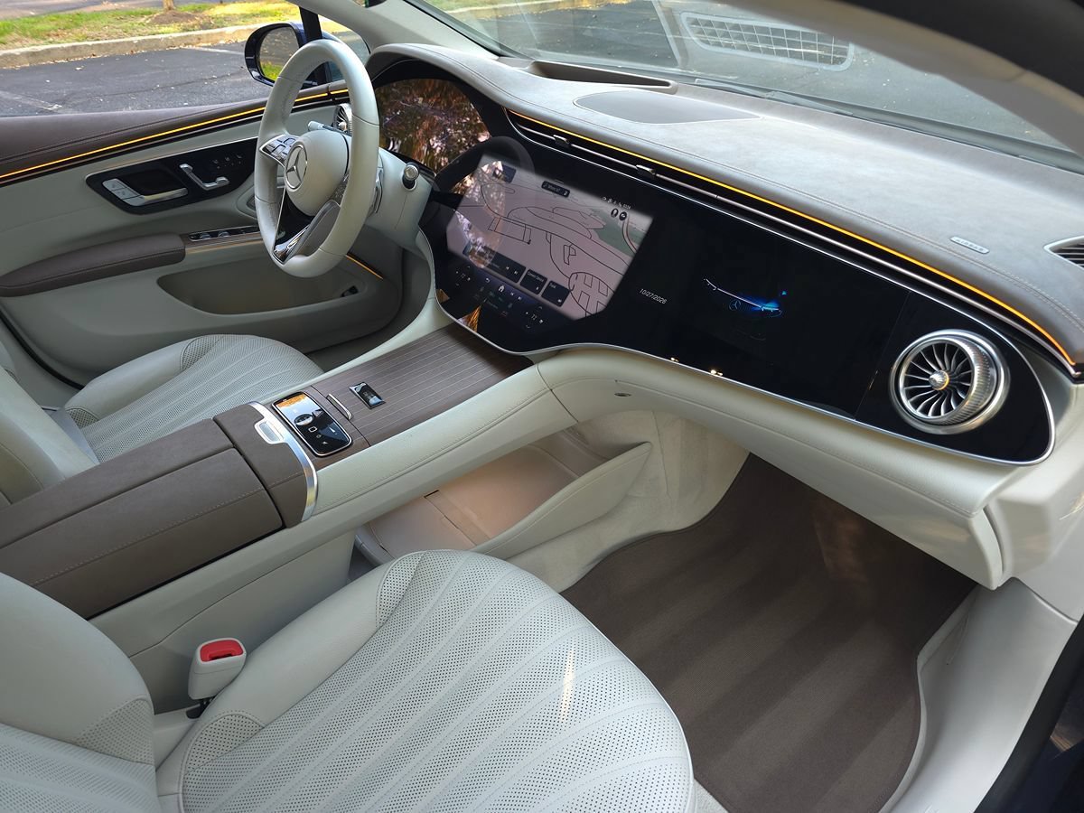 Used 2023 Mercedes-Benz EQS 580 4MATIC Sedan image 24