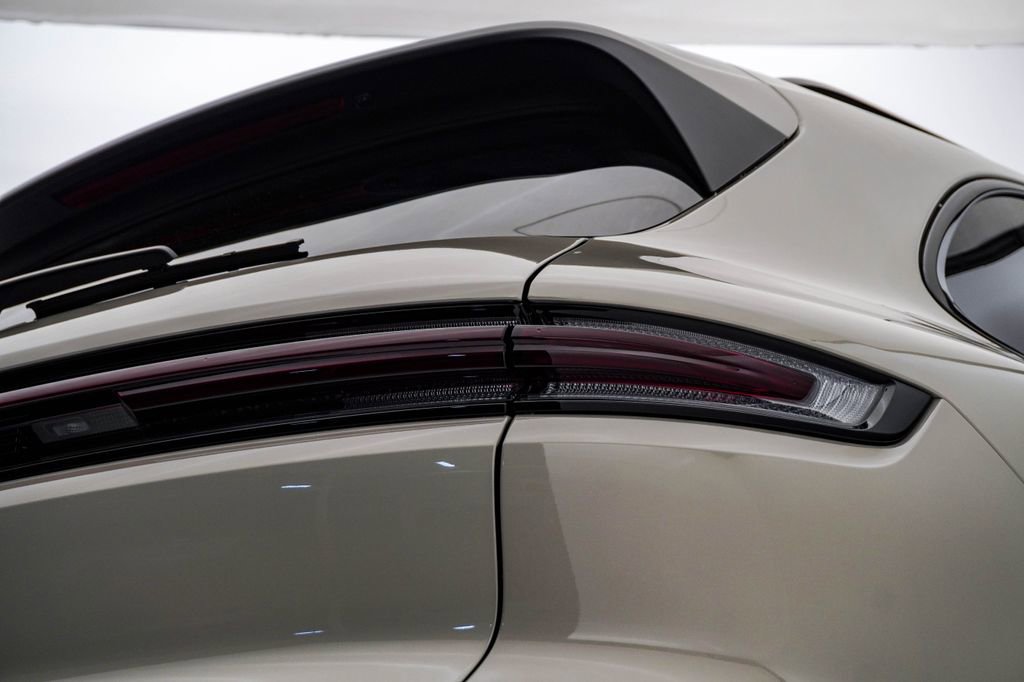 New 2026 Porsche Cayenne image 13