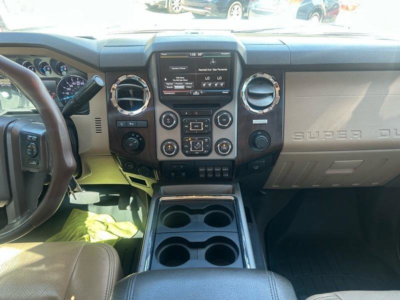 Used 2015 Ford F250 Lariat w/ Lariat Interior Package AWD/4WD image 13