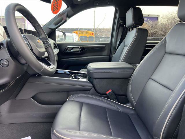 Used 2025 Chevrolet Suburban Premier image 17